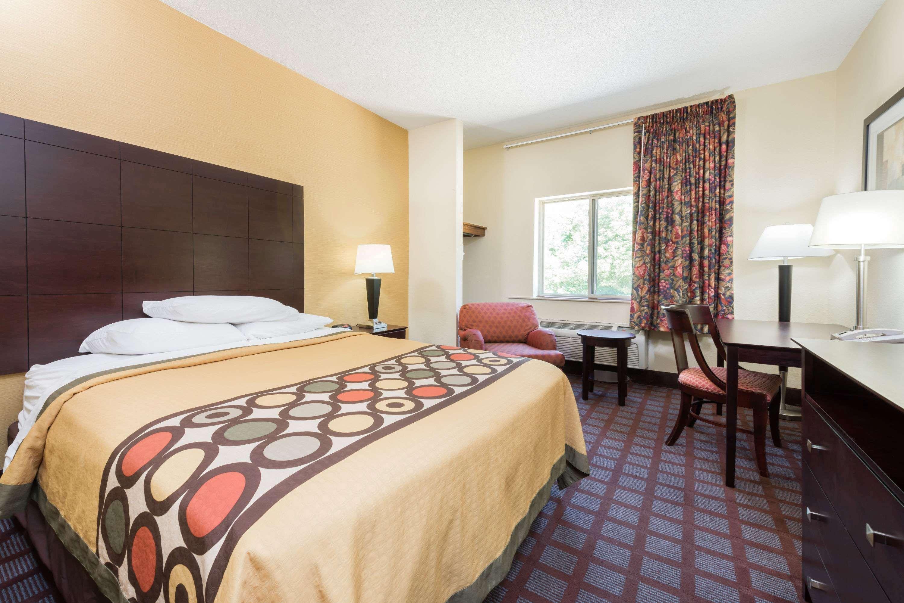 Super 8 By Wyndham Bloomington University Area Εξωτερικό φωτογραφία
